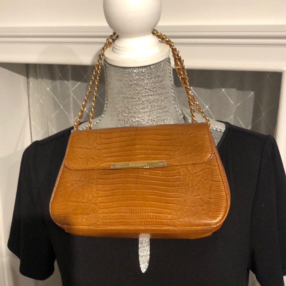 ANN TAYLOR darling purse. Perfect for any outfit